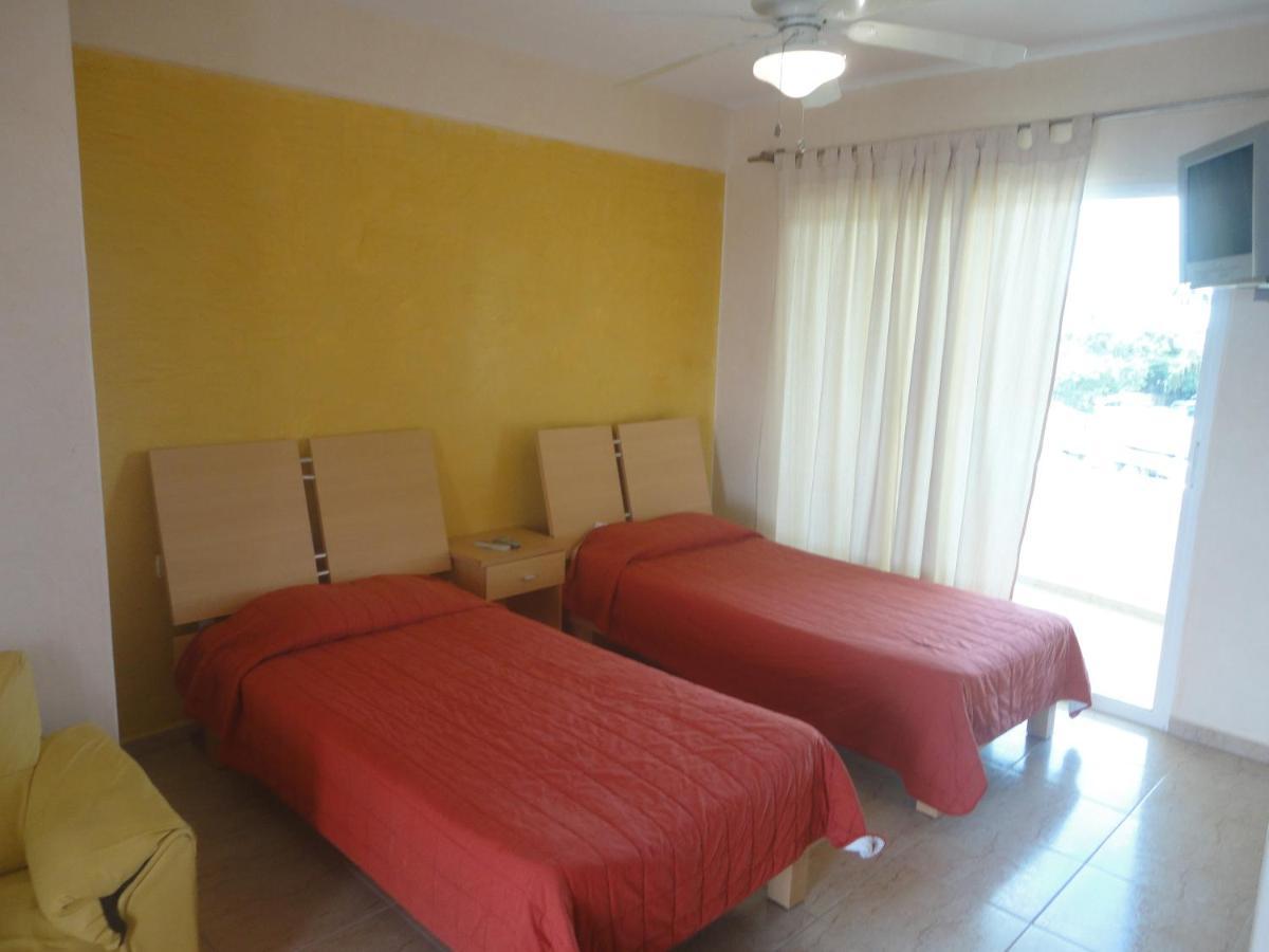 Suites Riviera Канкун Екстериор снимка